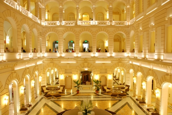 Boscolo Hotel New York Palace, rendezv&eacute;nyhelysz&iacute;n, luxus sz&aacute;lloda, esk&uuml;v�helysz&iacute;n, konferenciak&ouml;zpont, wellness f&uuml;rd�